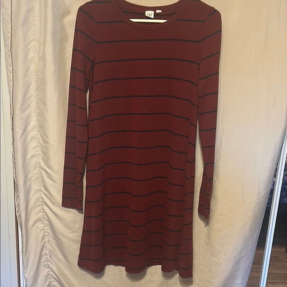 GAP Dresses & Skirts - GAP Red Long Sleeve Sheath Dress